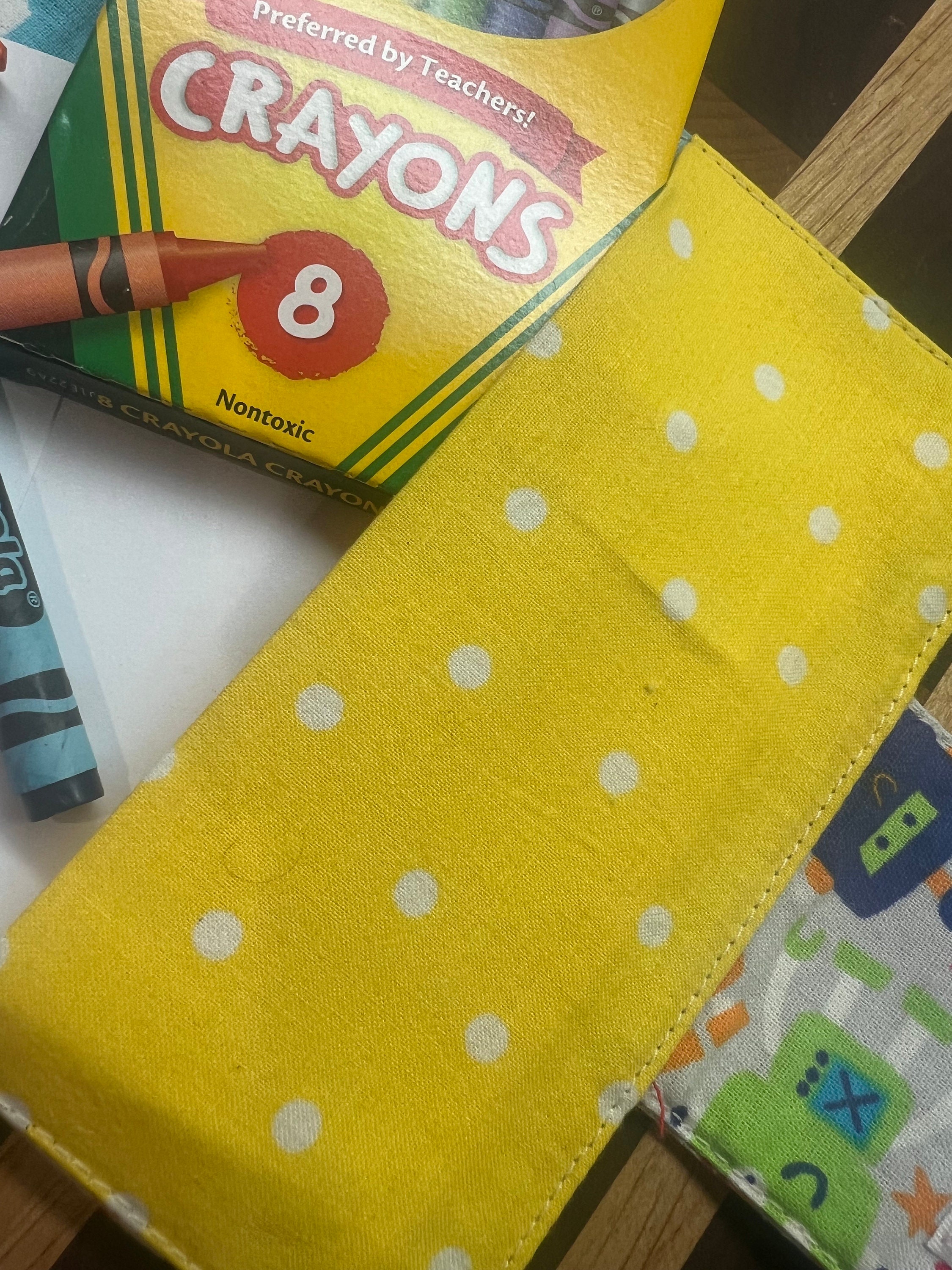 Tiny Art Portfolio, Crayon Wallet, Art Kit, 8 Crayola Crayons, Kids Art