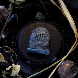 RIP Gravestone Sculpted Wall Art