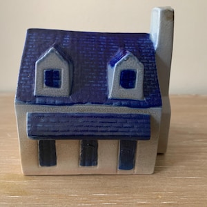 1989 Signed Eldreth Pottery Salt Glaze Cape Cod House Bank