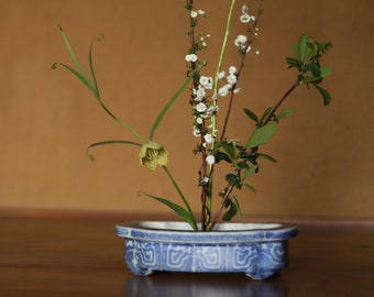 大きなアンティークの日本の竹製生け花花瓶 - 彫刻的な天然の古竹製