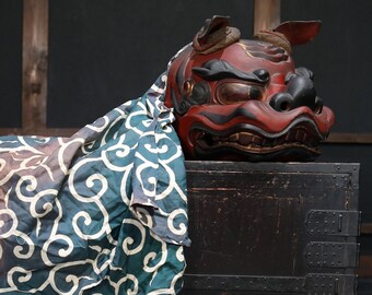 獅子神道 - アンティークな日本の仮面、木製漆塗りの獅子頭、祭りの