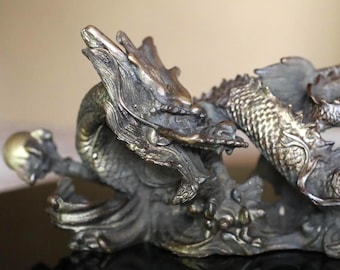 ヴィンテージの日本の龍のブロンズ彫刻：東洋のホームデコレーション