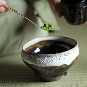 Shino Tenmoku Green tea bowl, Japanese vintage CHAWAN, handmade Matcha Tea Cup Tea Ceremony ceramic with Wood box signature H3.1xW4.9in