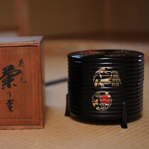 Japanese antique gold Jubako box with flower lacquer MAKIE black gold wooden two-tiered boxes round shape with wooden box W7.4in/W18.8cm