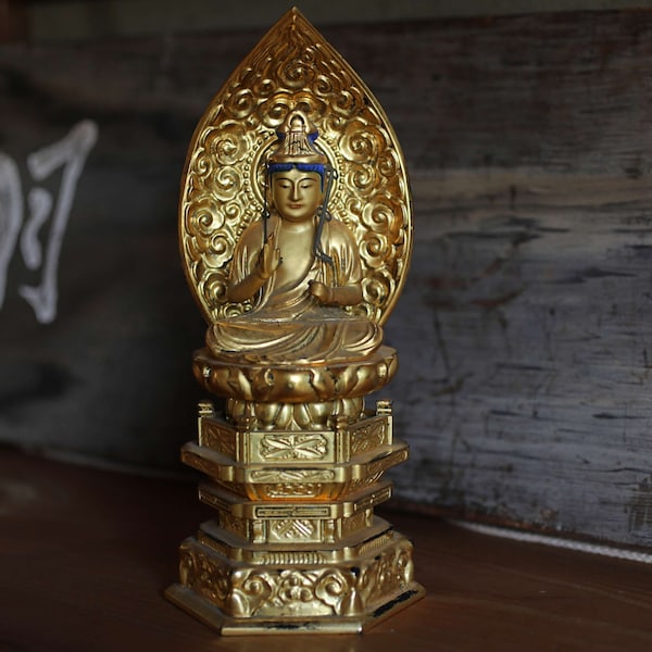 Japanese vintage wooden gold statue of Gautama Buddha, hand carved old buddhism sculpture Sakyamuni釈迦如来 H10.1×W3.9in/H25.7×10.8cm