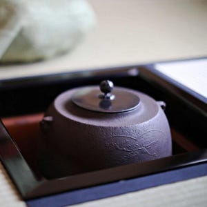 FINE! Japanese vintage cast iron kettle For Tea ceremony with Signed copper lid crane bird Chagama with BOX H7.9×9.8in/H20×25cm Ready to use