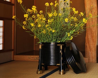 Japanese Ikebana Vase Bonsai Status Display Stand with Curved Legs 18.5" x 11" 
