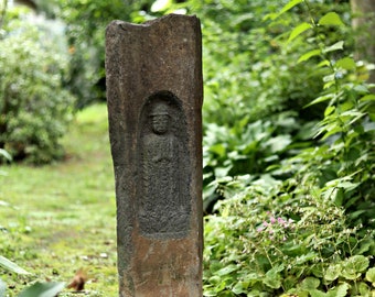 Estatua antigua japonesa de Buda de arenisca, grande, escultura para jardín de templo (81 cm de alto).
