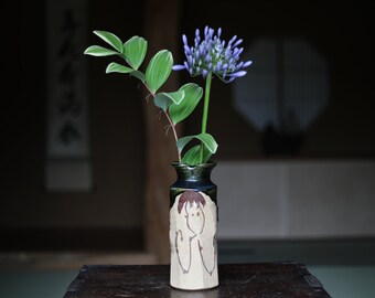 織部焼 - ヴィンテージ花瓶：日本の陶器製生け花、ハンドメイド、緑釉