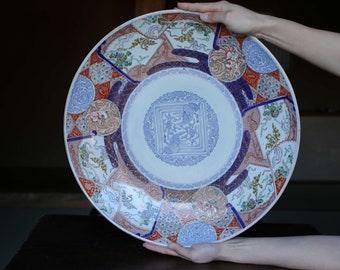 Antieke Imari-porseleinen schaal, EDO 1800 Japans ontwerp met vogels en bloemen (18 in/45,7 cm)