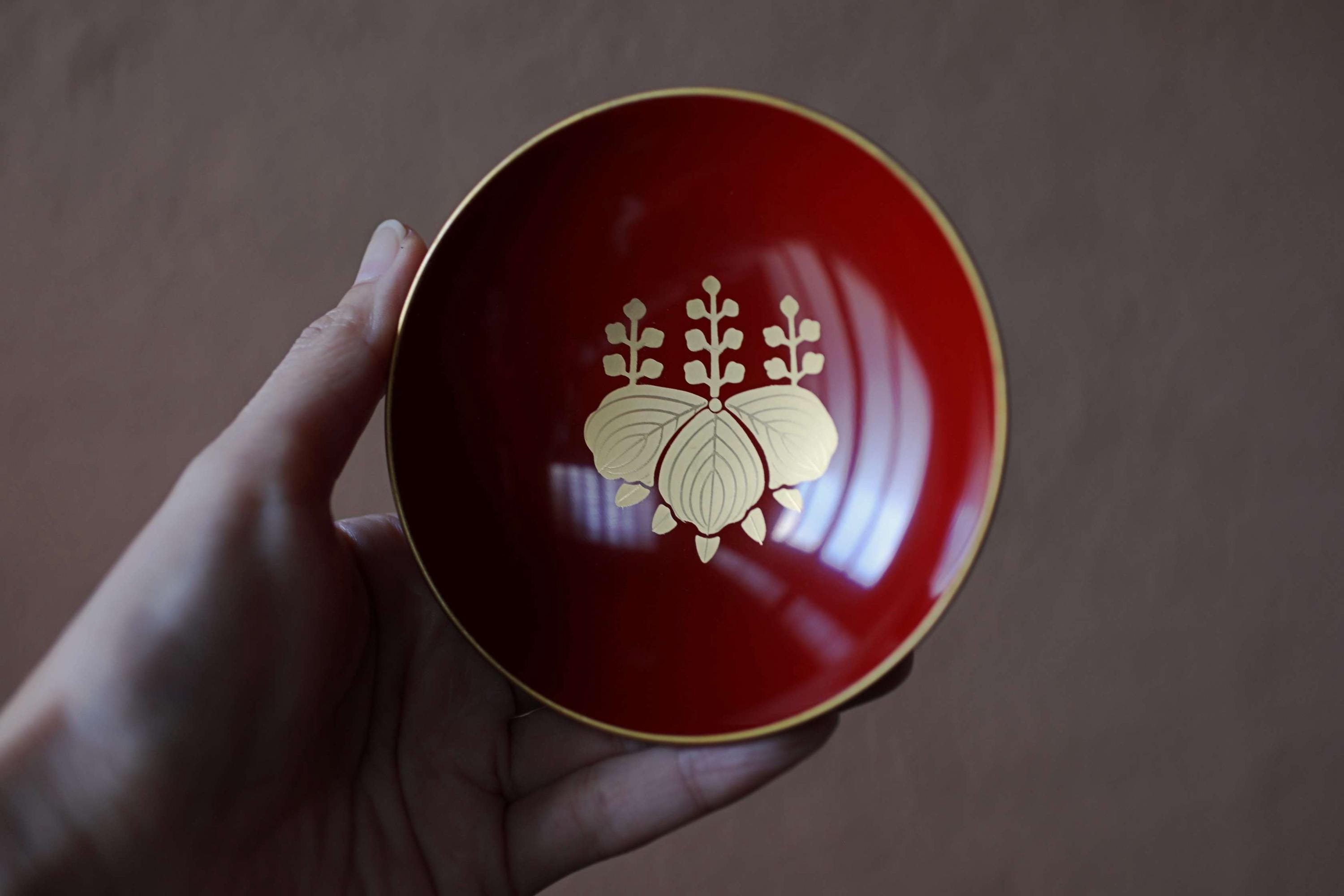 新品未使用品　漆　本うるし　紫壇　おぼん　GENUINE LACQUER 新品未使用品 漆 本うるし 紫壇 おぼん GENUINE LACQUER - メルカリ
