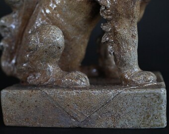 Shishi- ヴィンテージセラミック狛犬ライオン像 - 日本の守護者の彫刻