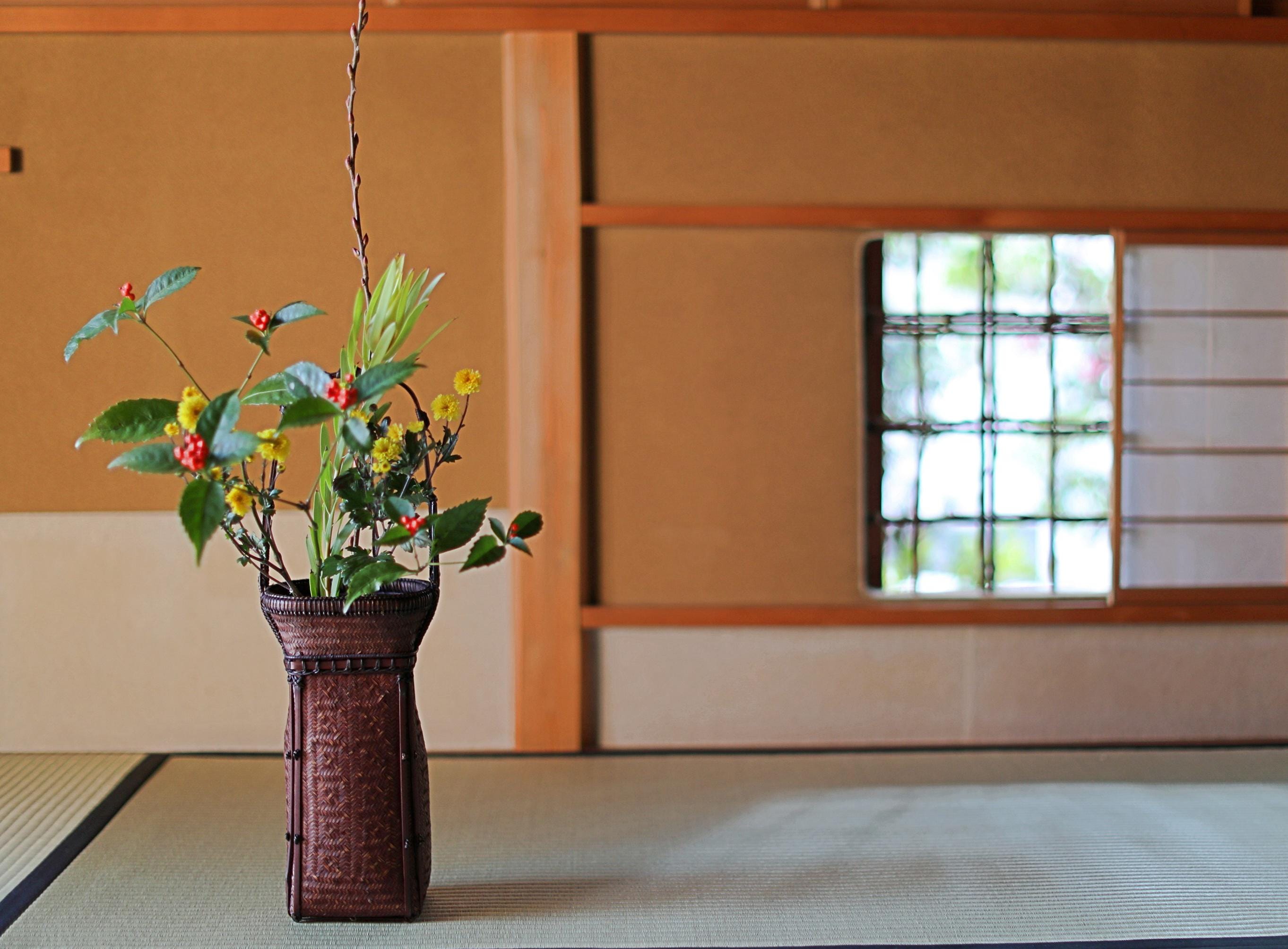 竹かご - ヴィンテージの日本製編み花瓶、手作りの生け花/茶室装飾