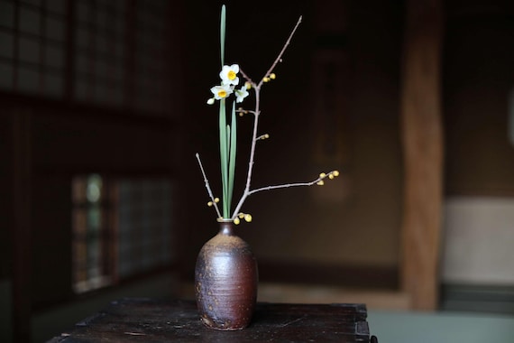 備前焼 アンティーク花瓶：飛襷釉陶器、1970年代 サイン入り、ギフト