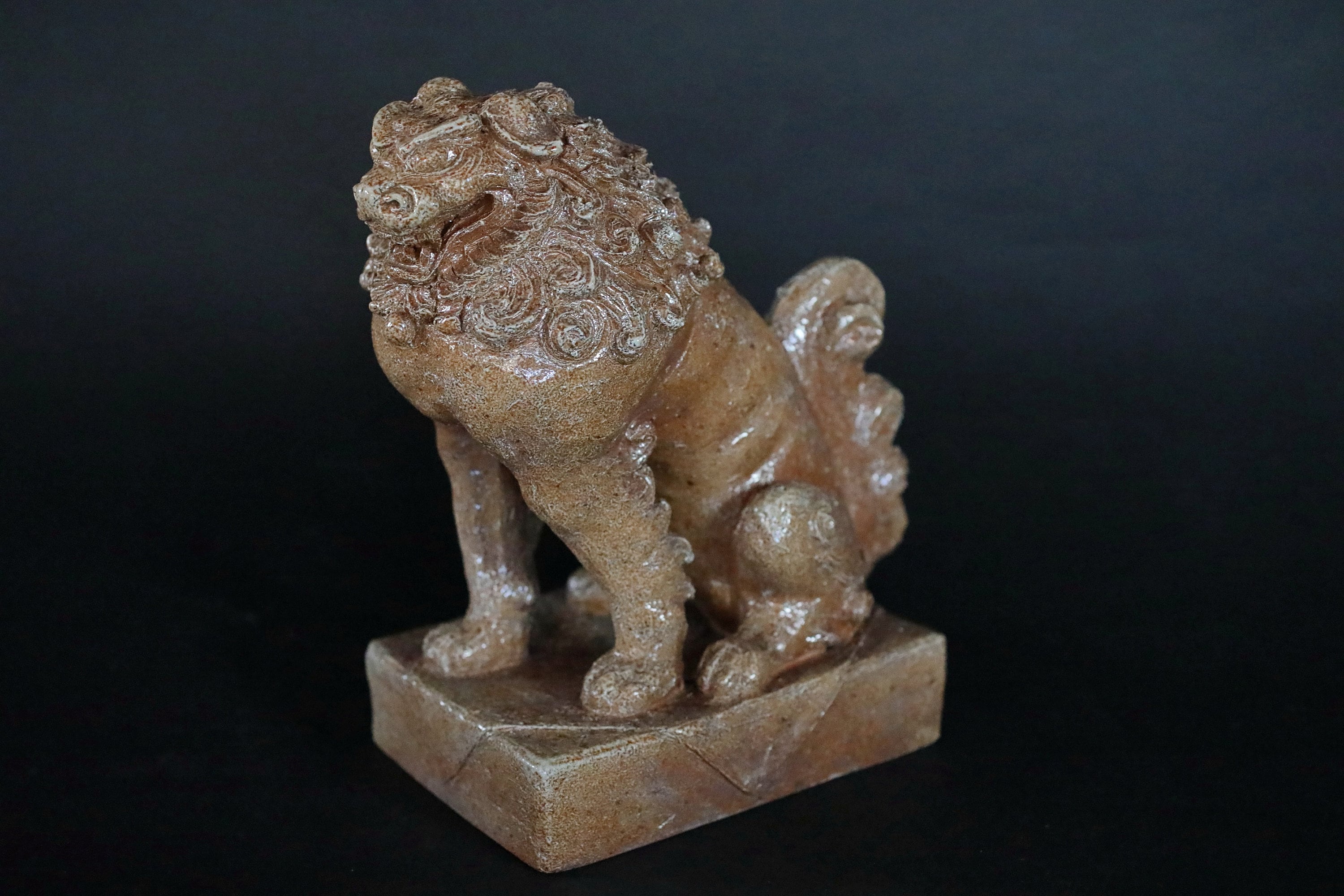 Shishi- ヴィンテージセラミック狛犬ライオン像 - 日本の守護者の彫刻