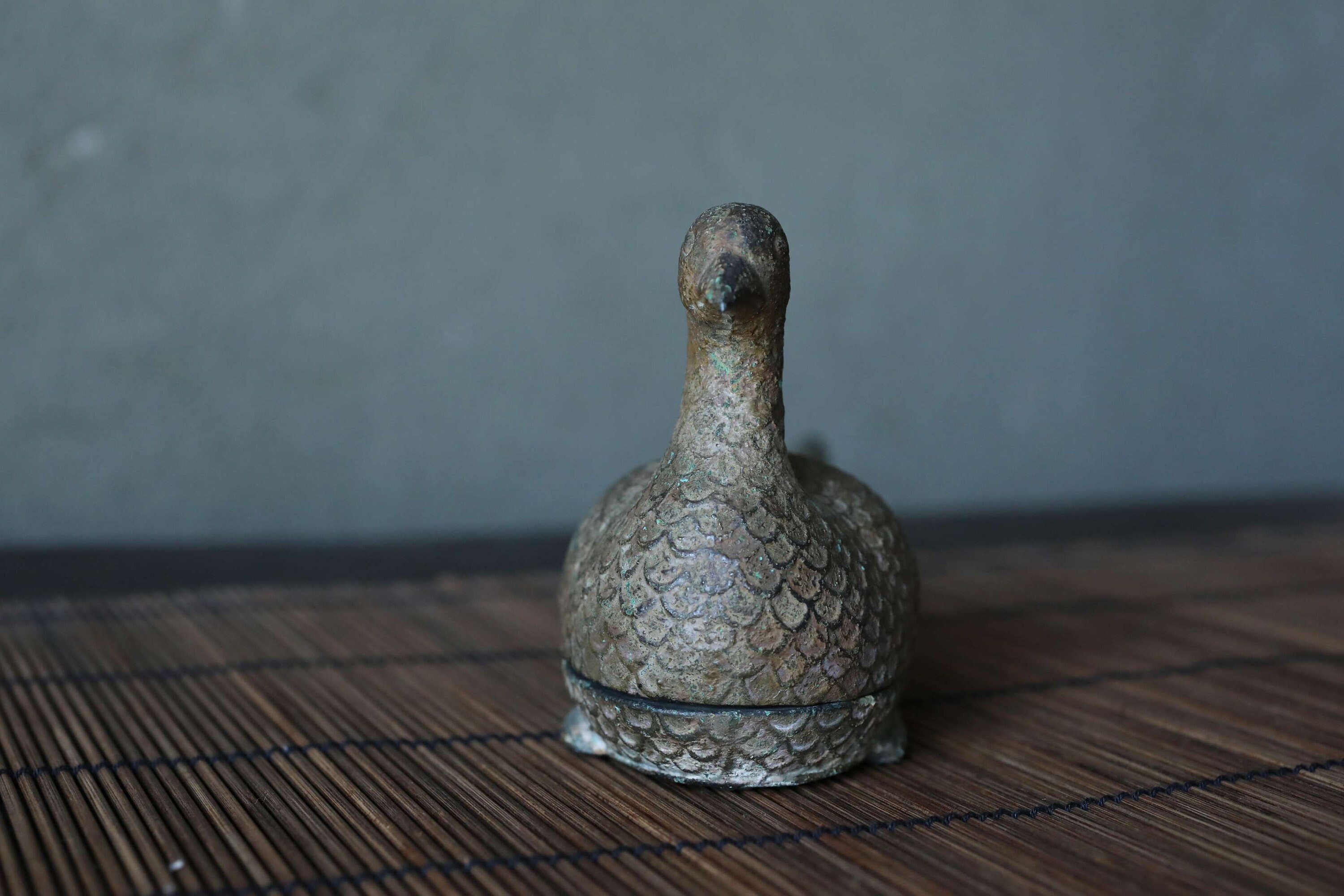 鳥居型陶器 Japanese Vintage Metal Censer Shaped as a Pheasant, Birds