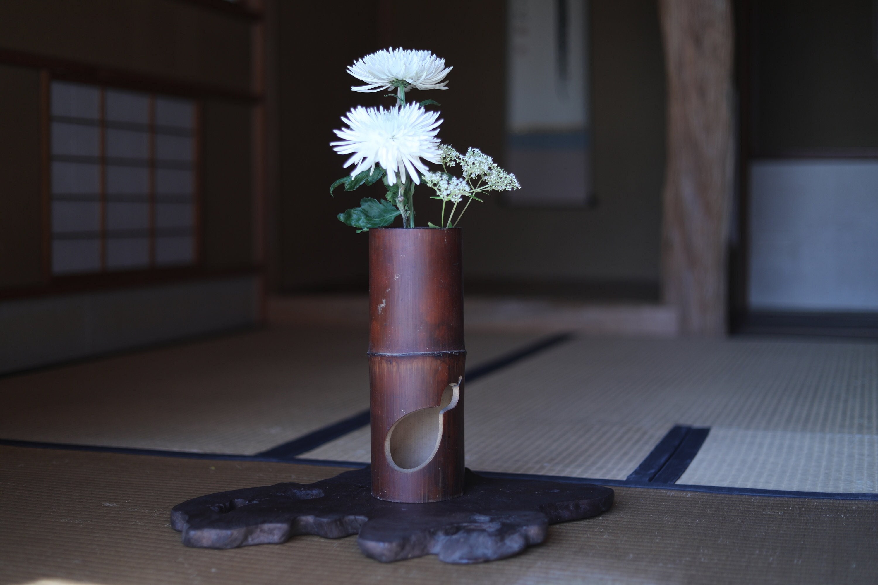 Japanese Vintage Bamboo Vase With Gourd Curved Design and