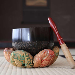 Japanese vintage Bronze buddhist chanting bell with flower design cushion, Singing Bowl, ORIN Buddhist temple with stick W5.5in/14cm