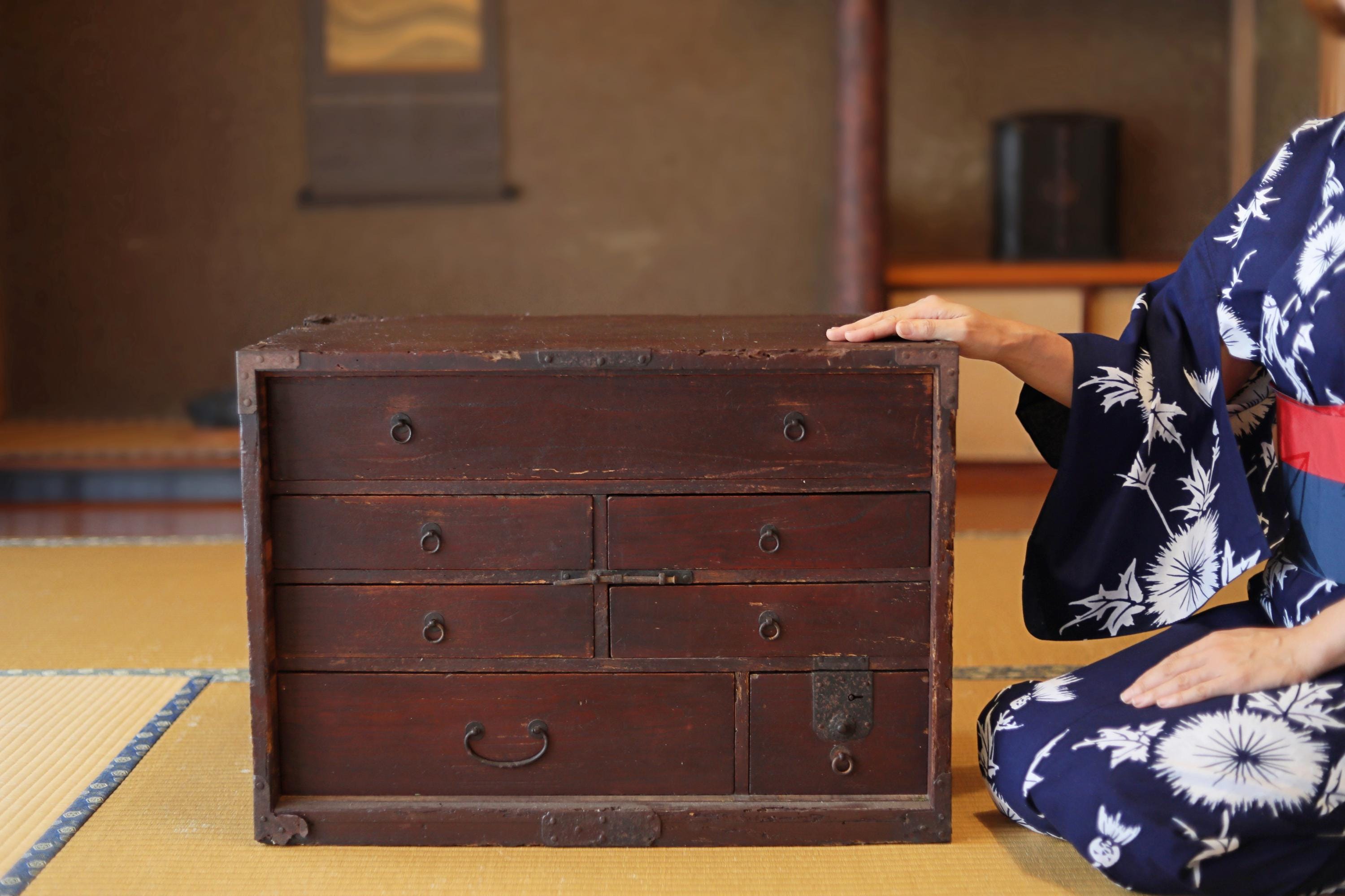 アンティーク箪笥：7段引き出し付き木製キャビネット、江戸時代 - Etsy