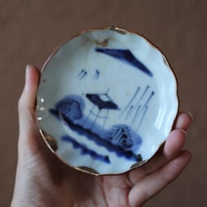 Japanese antique handcraft small plate, KINTUSGI porcelain ceramic dish Blue White SOMETSUKE 3.9in/10cm