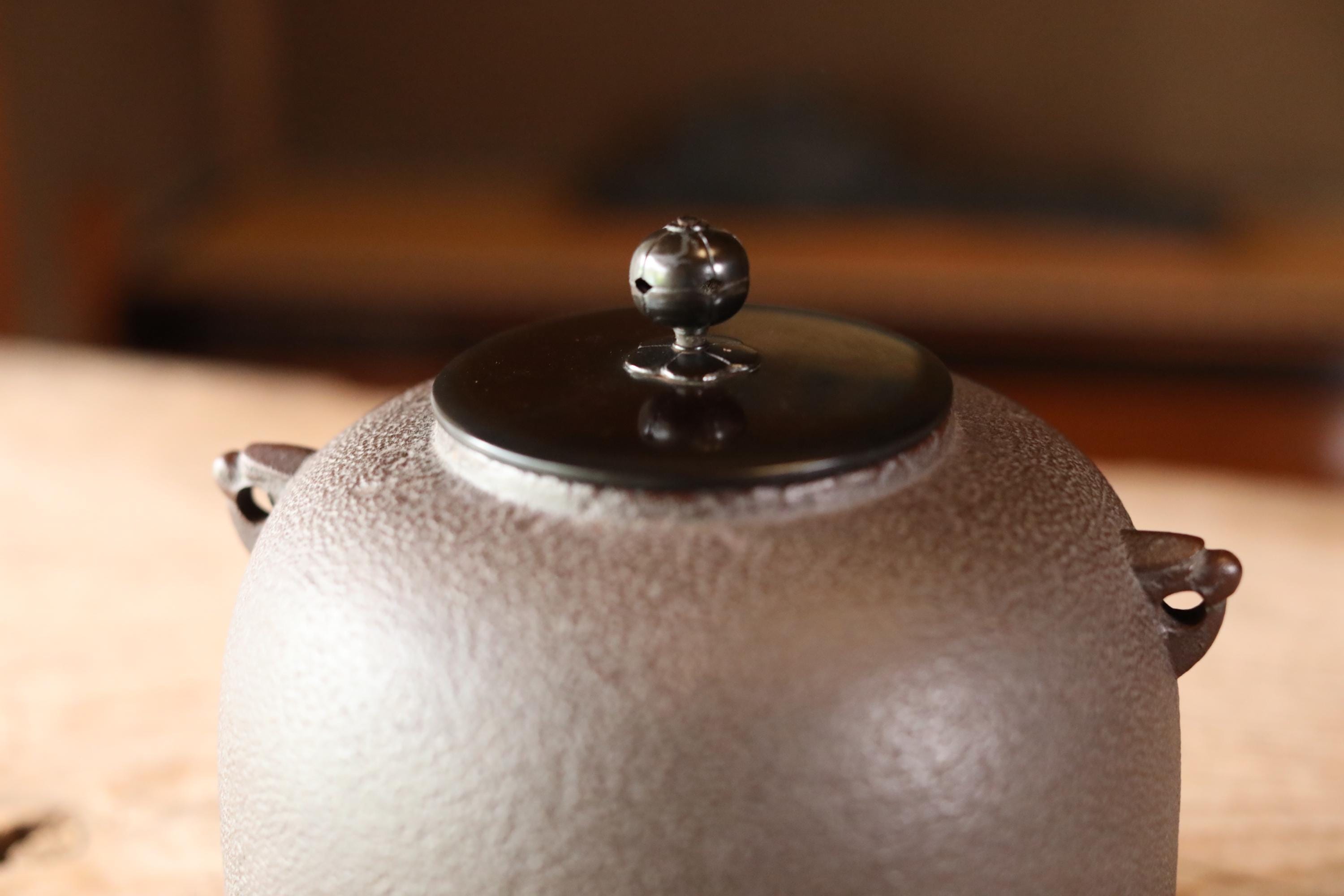 茶釜 鋳鉄製茶釜 景天銘箱入り 茶道用 丸釜 - Etsy 日本