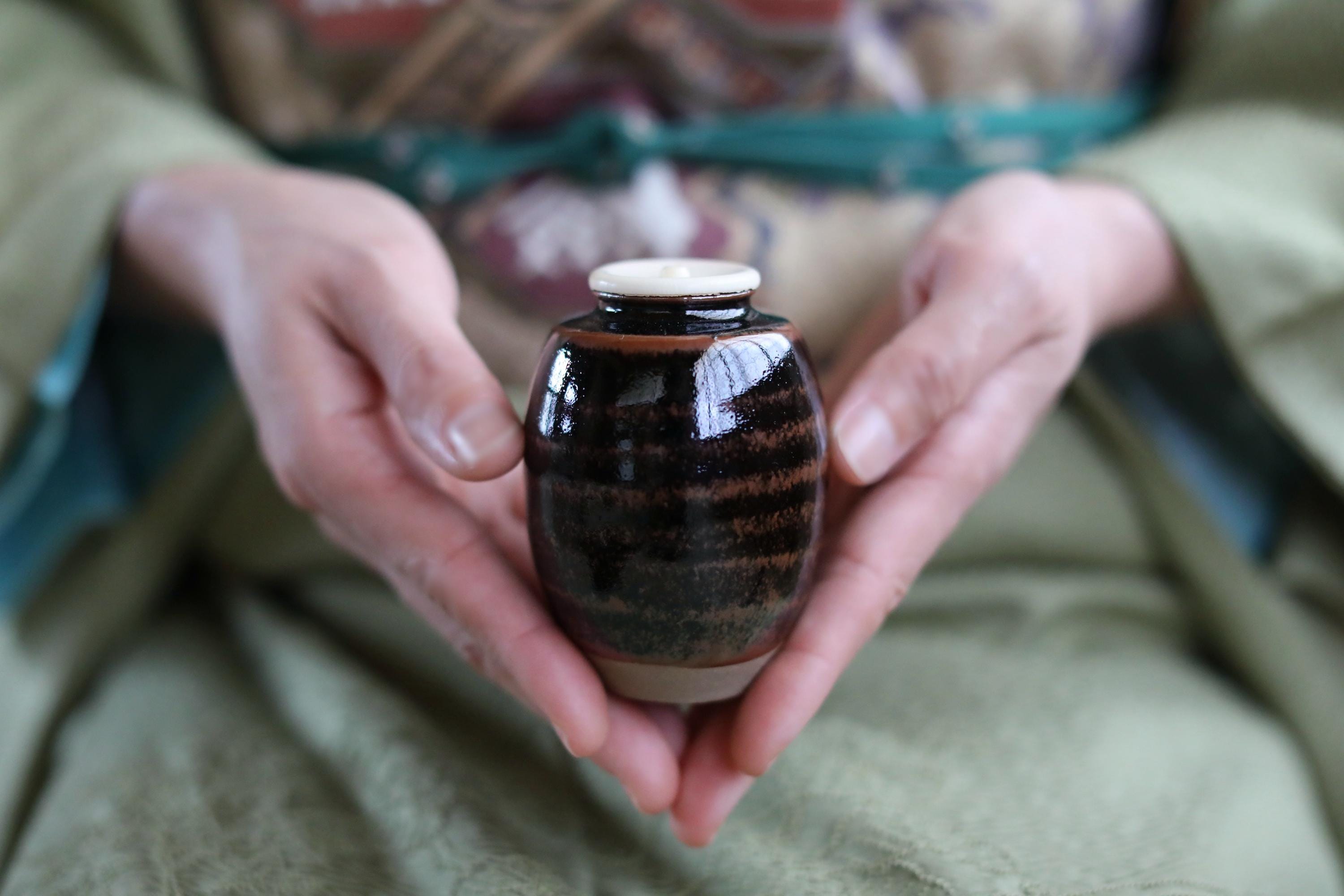 ヴィンテージ 抹茶入れ 「肩衝茶入 型月茶入」 絹袋付き 茶道具 - Etsy
