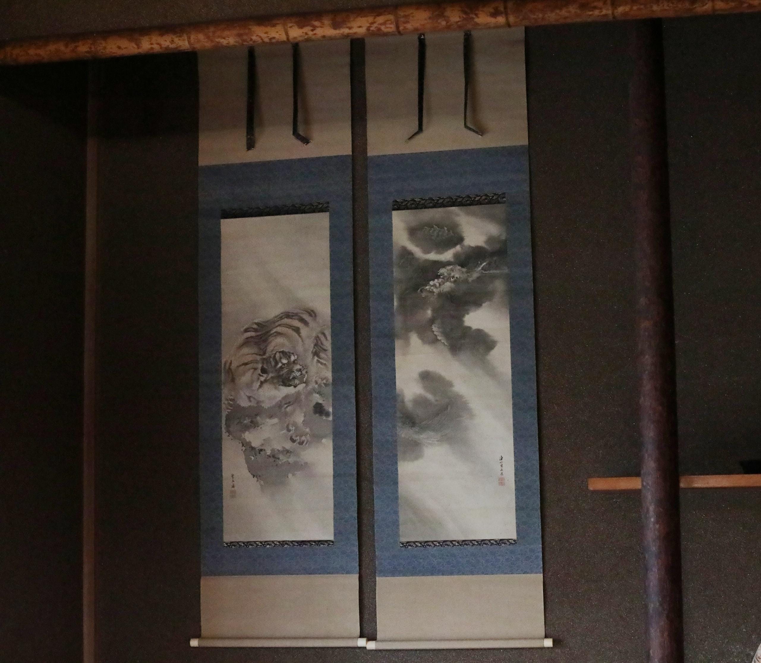 アンティークの日本の龍虎水墨画掛軸、有名な作家の署名入り、江戸時代