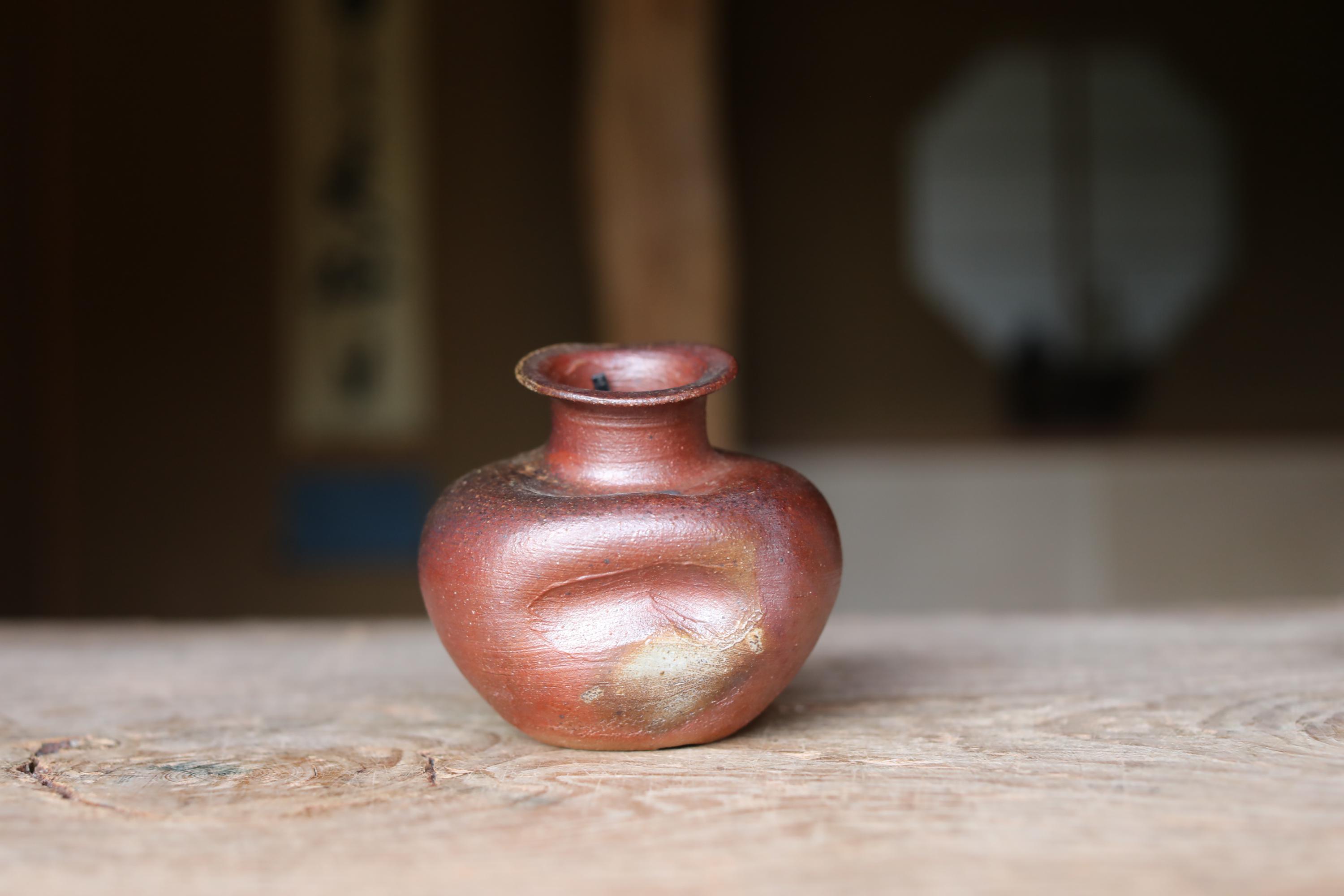 備前焼　　インテリア・花瓶・陶器 備前焼 花瓶：侘び寂び 丸みのある陶器 ギフトボックス 高さ10cm