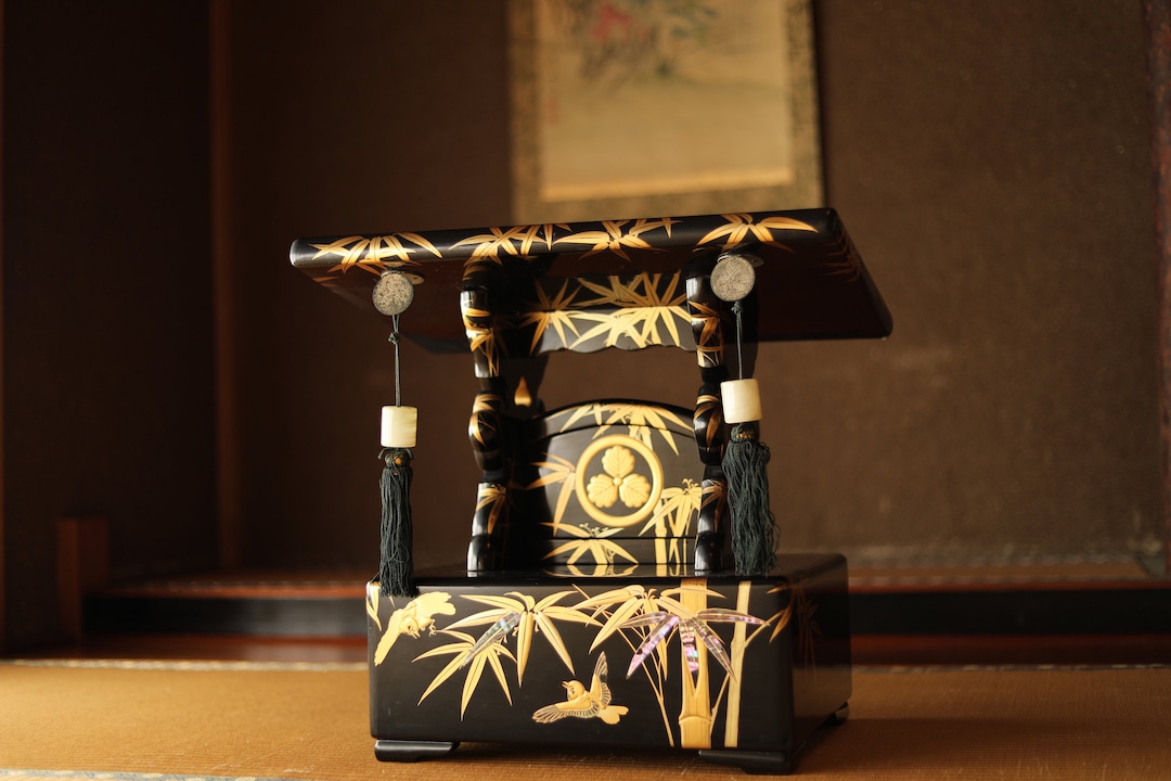 Lacquer Urushi- Antique Japanese MAKIE Bookrest Furniture, Wood