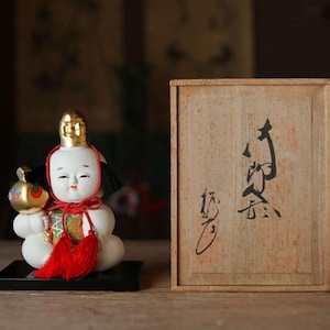 Japanese vintage small Children Doll with golden hammer made of pottery with pedestal H6.7×5.1in/H17×13cm