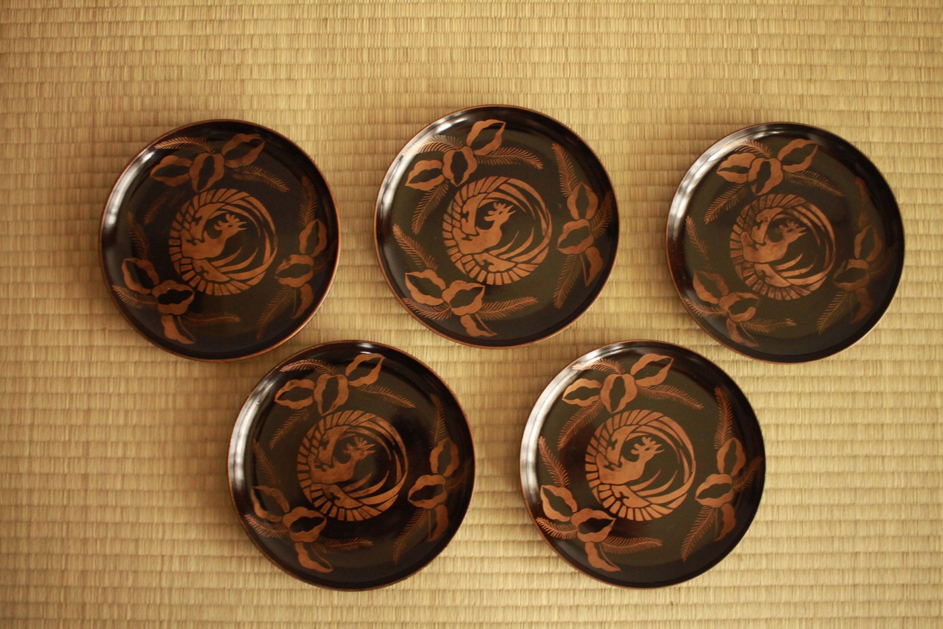 【阿源】漆・高台 【AYuan】 Lacquer Plate or Dish Black Lacquer Plates Set Five, Japanese Antique Tableware