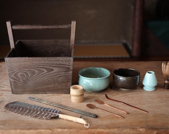 アンティークの日本の茶道具、青銅製の火鉢と鋳鉄製のやかんのセット