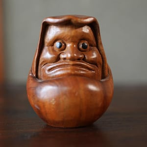 Japanese character DARUMA small doll hand carved made of wood, vintage Ornament Figurine of traditional H3.9in/H10cm