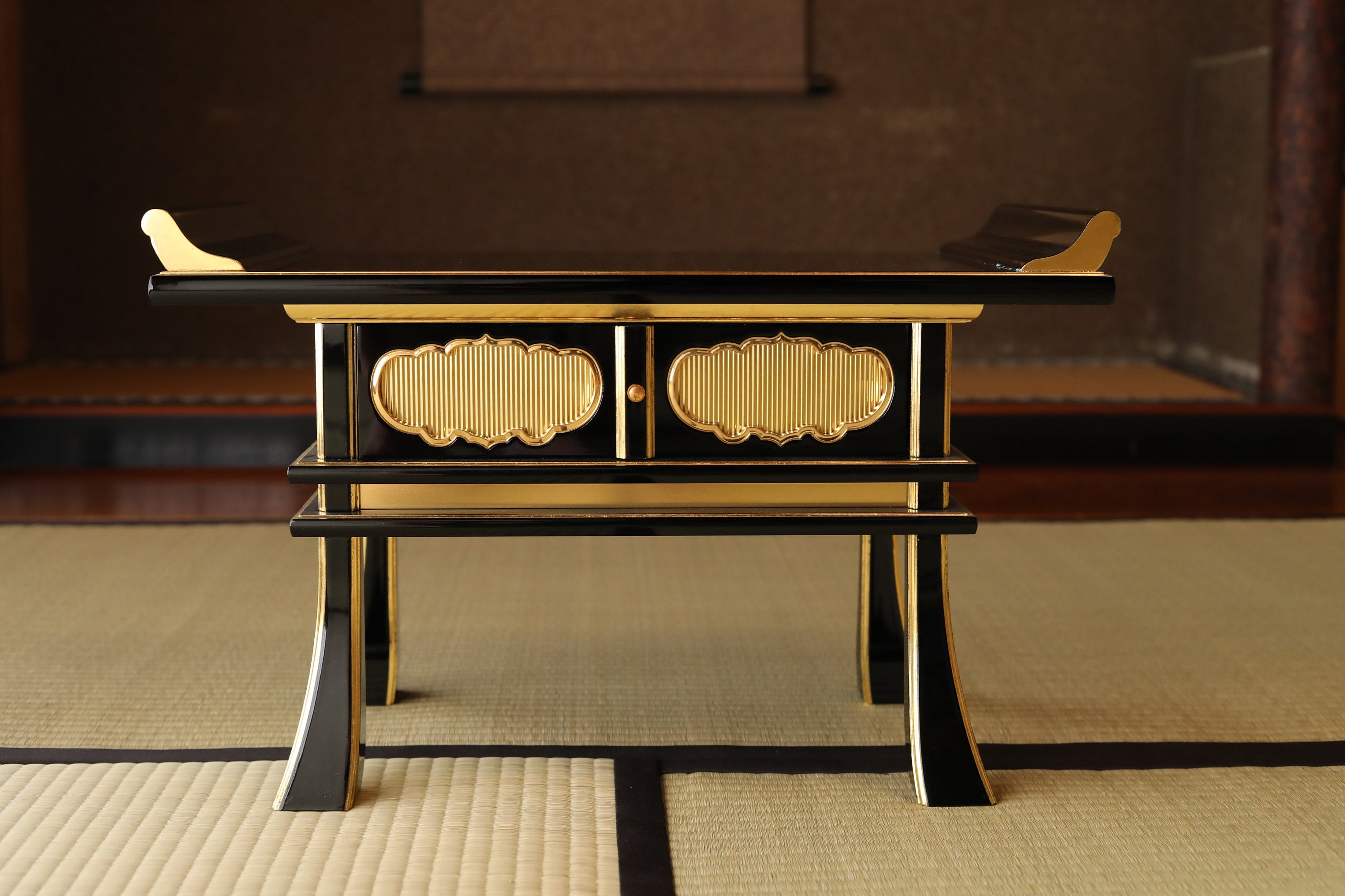 最新モデル Japanese Temple Table Buddhist Pedestal, Lacquer Vintage その他