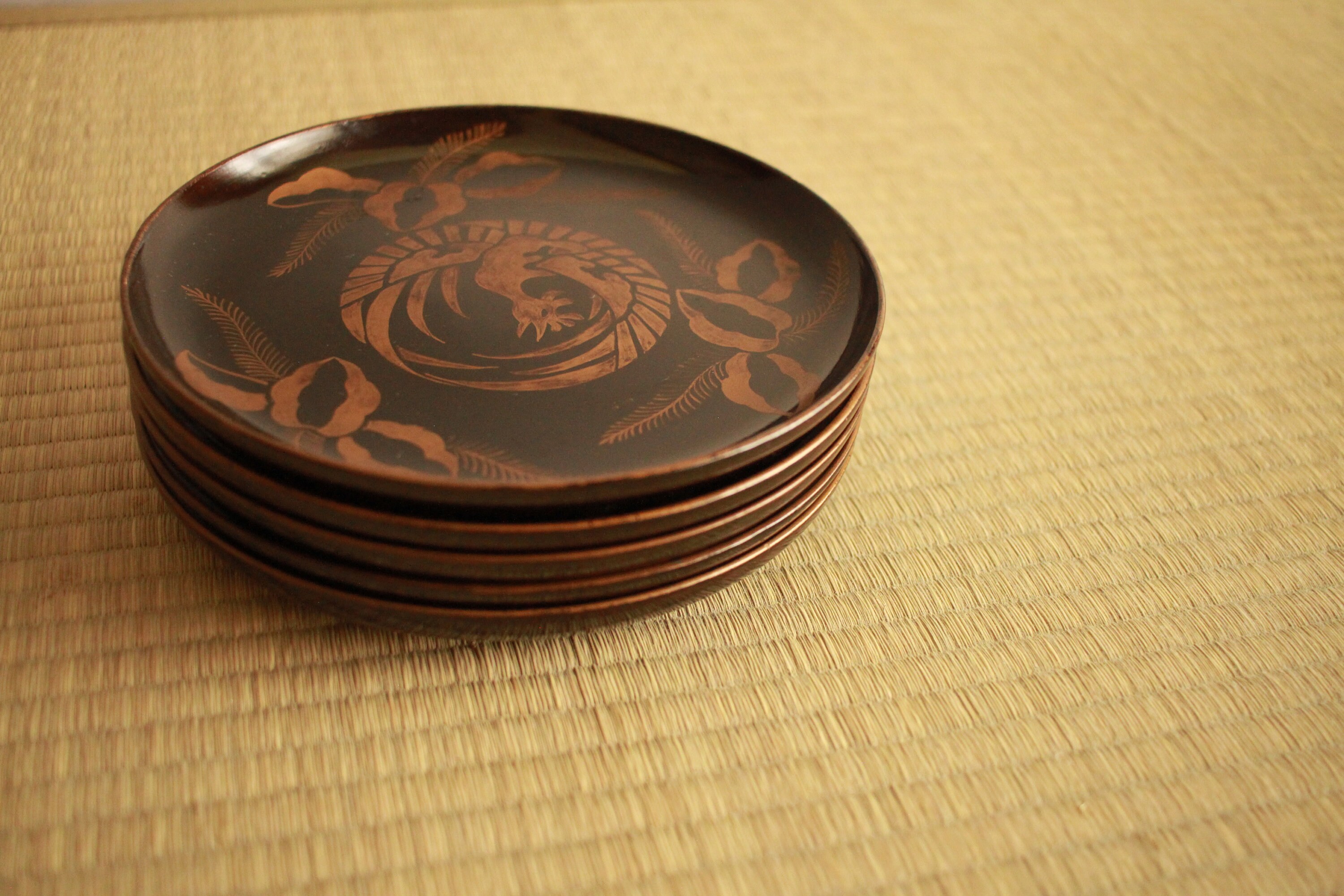 【阿源】漆・高台 【AYuan】 Lacquer Plate or Dish Black Lacquer Plates Set Five, Japanese Antique Tableware