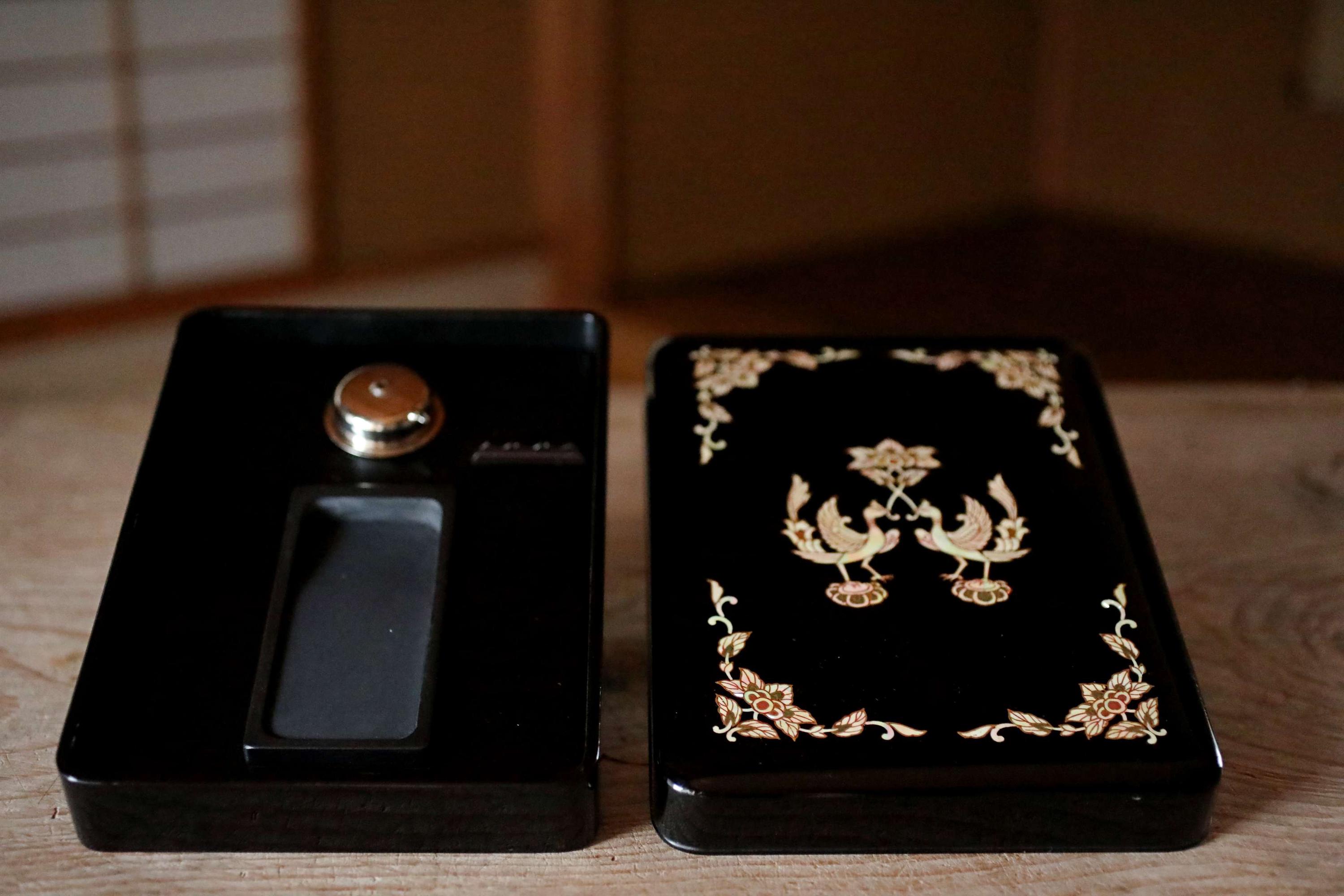 Lacquer Urushi- Vintage Japanese Calligraphy Set: Suzuri-bako Box