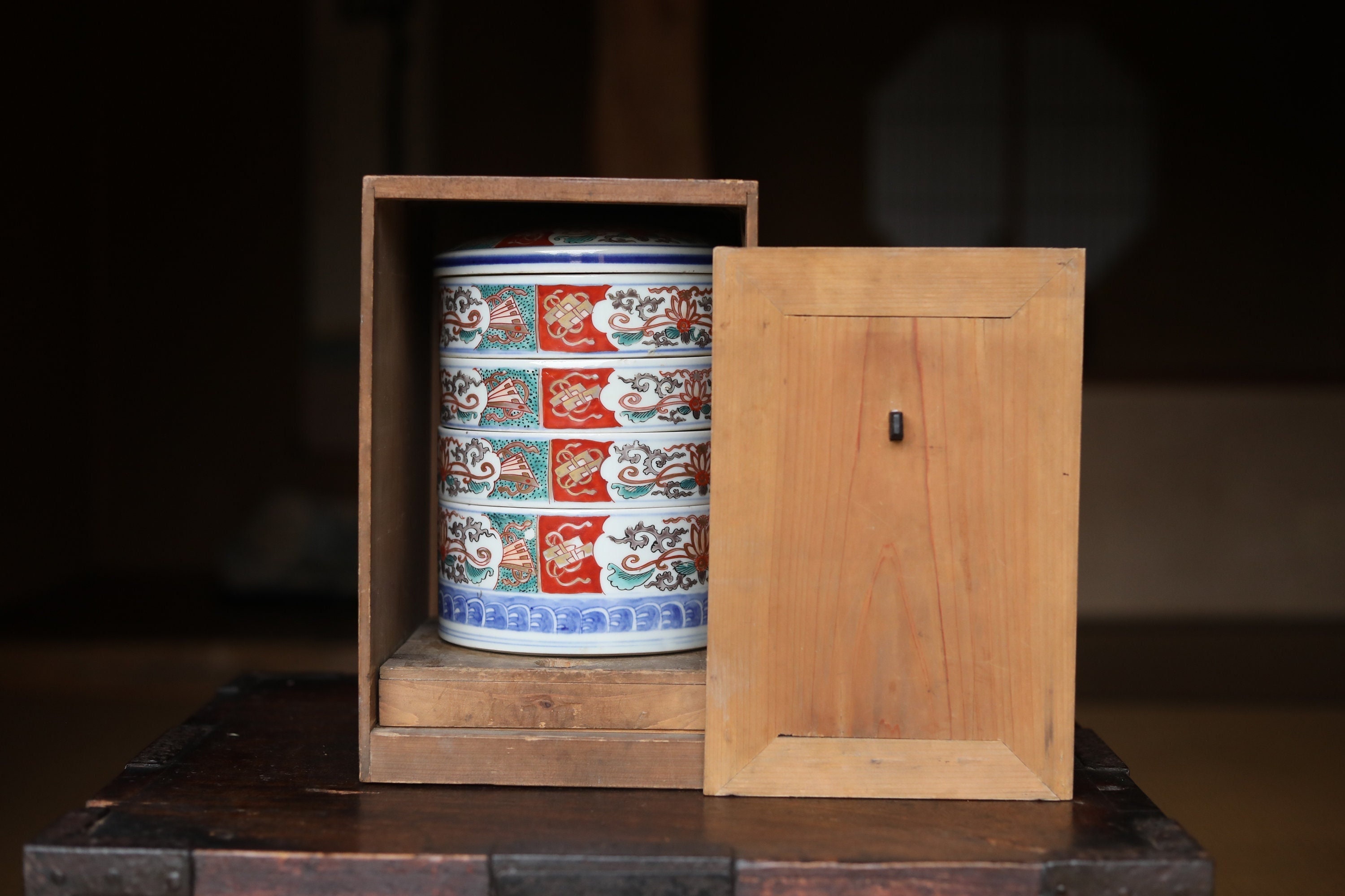 Japanese Antique Container KOIMARI Porcelain Jūbako Red