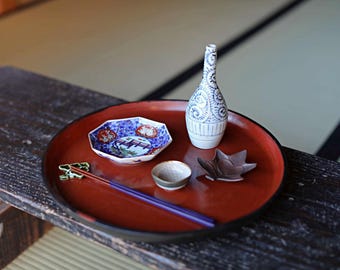 素晴らしい！日本のアンティーク漆塗り木製トレイ、蒔絵金唐草家紋、お