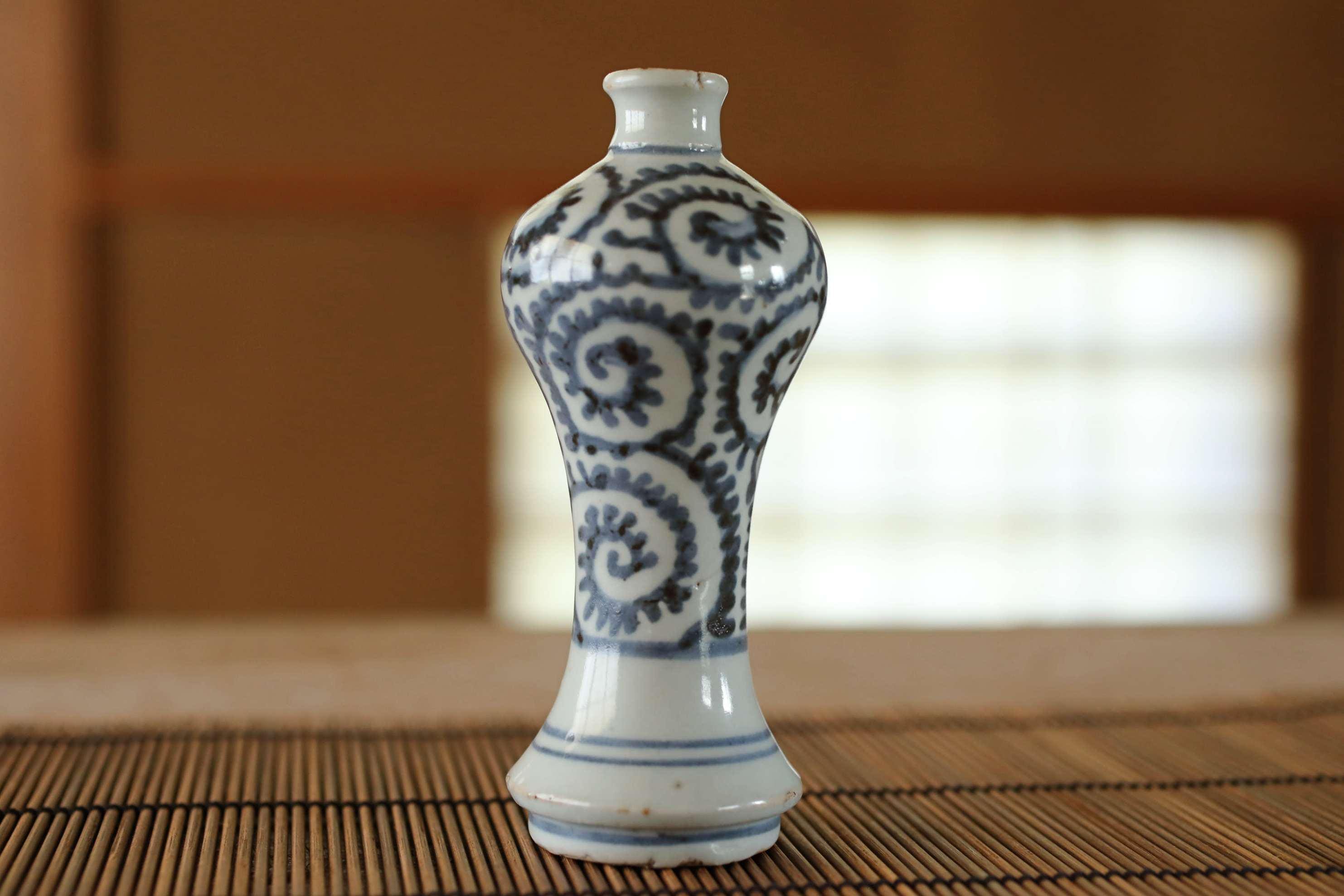 アンティーク江戸伊万里 徳利 花瓶 - 1800年代 日本製 染付磁器 - Etsy