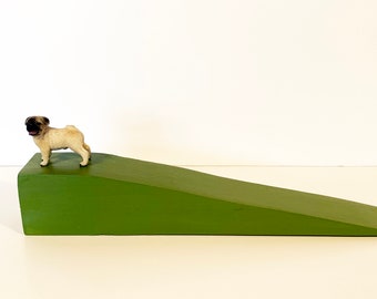 pug door stopper