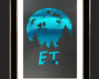 ET Extra Terrestrial Steven Spielberg Poster | Foiled Wall Art | Home Decor 80s cult classic