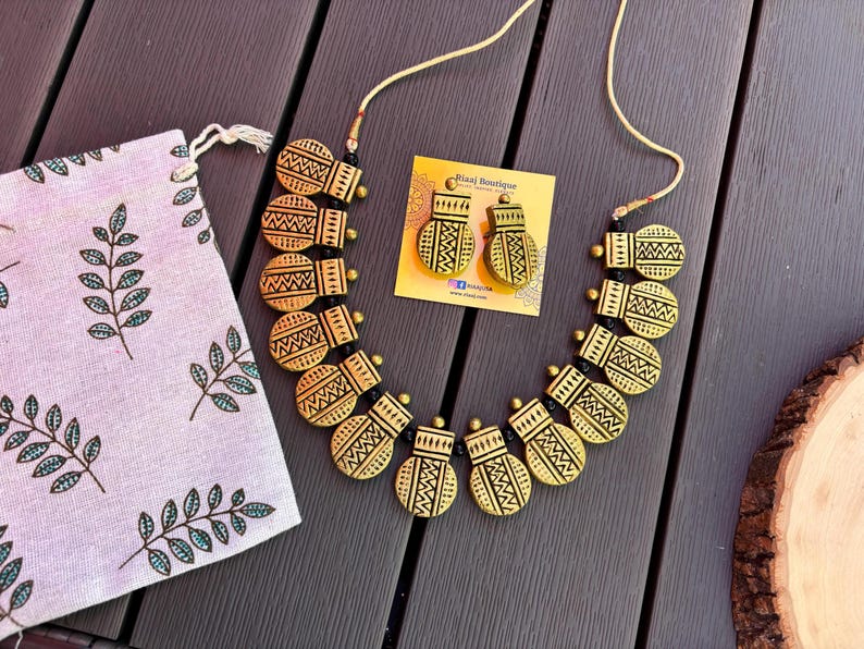 Gold Tone Terra-cotta Necklace: Indian Clay Jewelry Set afbeelding 4