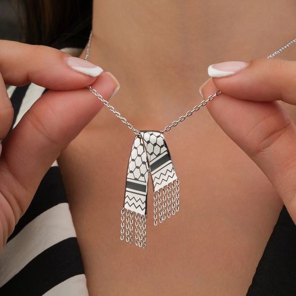 Palestine Keffiyeh Necklace ( Kuffiyeh - Kefiya - Kuffiya - كوفية ) Palestine necklace