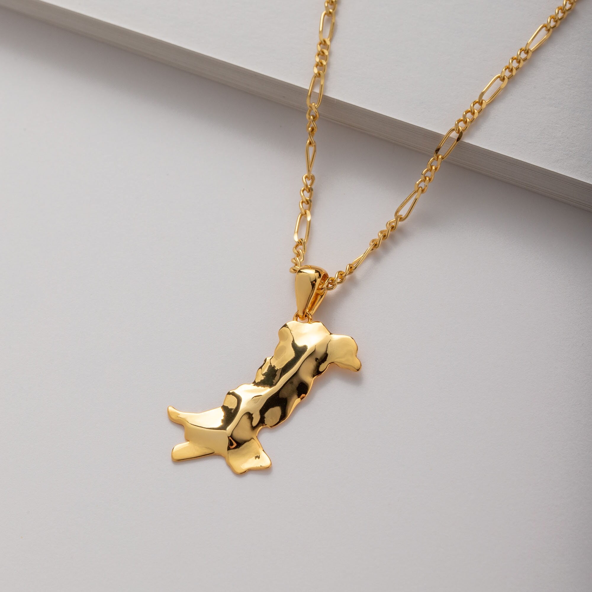Pakistan Map Necklace 3D (18K GOLD / SILVER)
