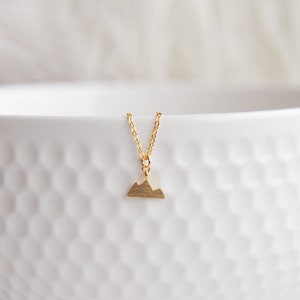 CANADIAN ROCKIES MOUNTAIN Necklace, minimalist mountain Necklace, stunning gift for her