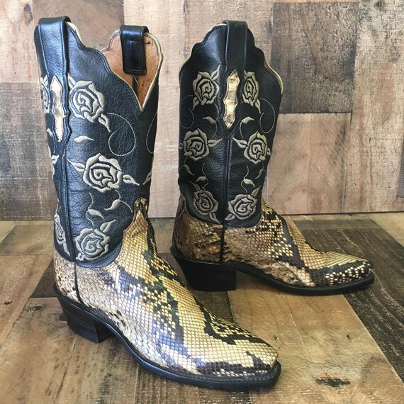 lucchese snake boots