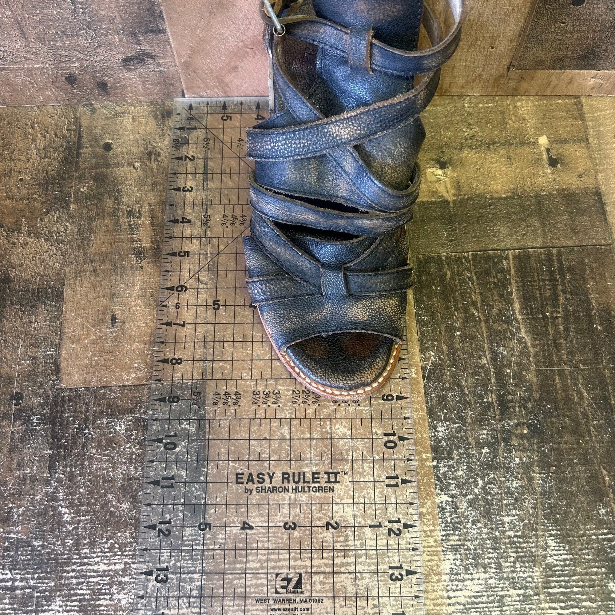 Freebird claw sandal sale