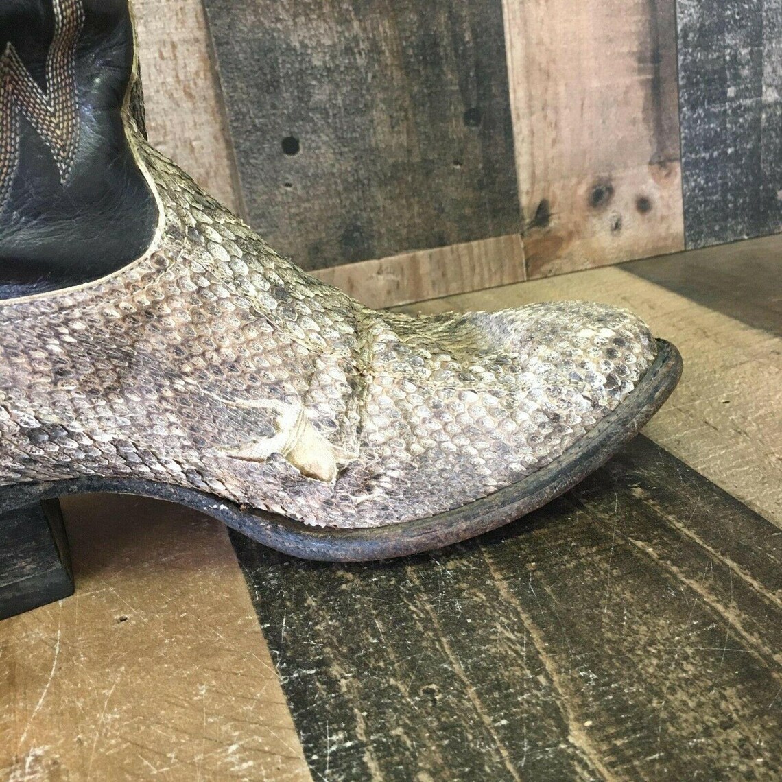 rattlesnake skin boots tony lama