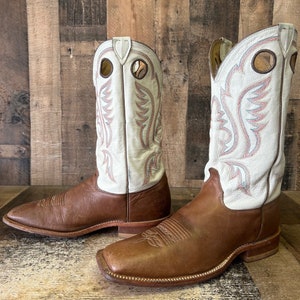 Square toe deals boots justin