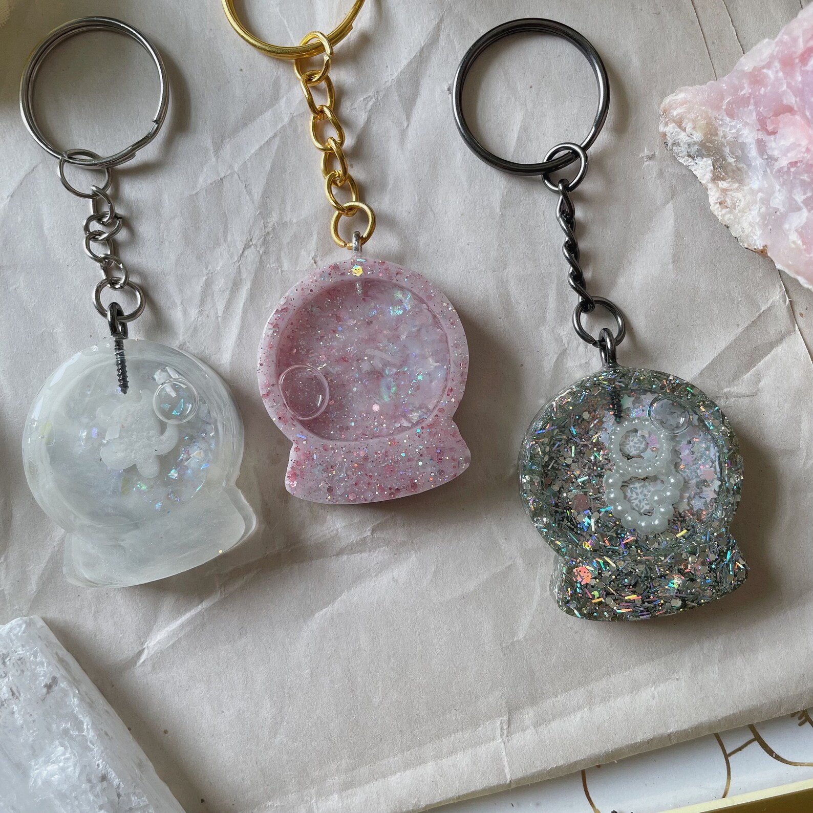 Snow Globe Shaker Keychain Glitter Keychain Resin Shaker Etsy Hong Kong
